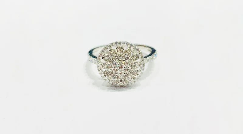 Colorful Gemstone Rings For Bold Fashion Statements-Diamond Round Flower Ring (14K).