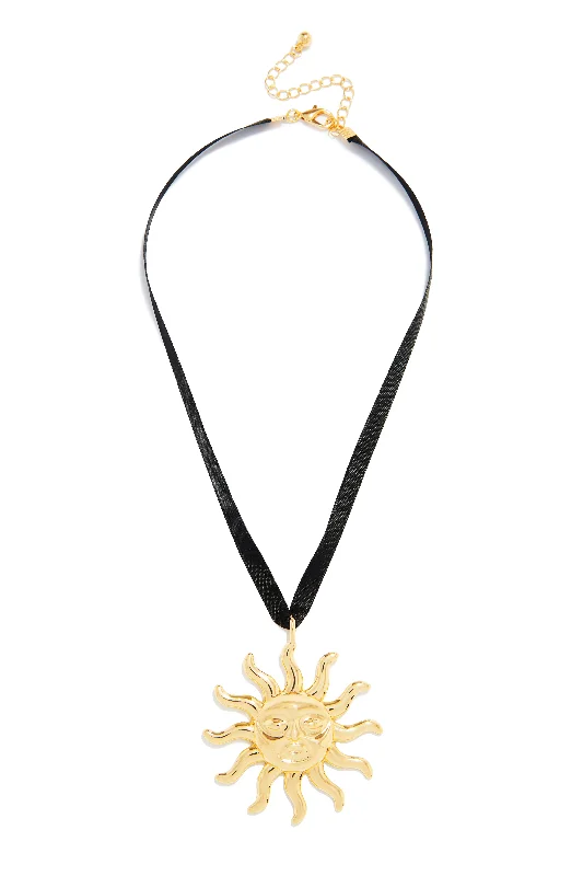 Solana Statement Sun Necklace - Gold