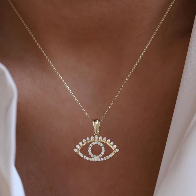 lover's Eye White Zircon Necklace