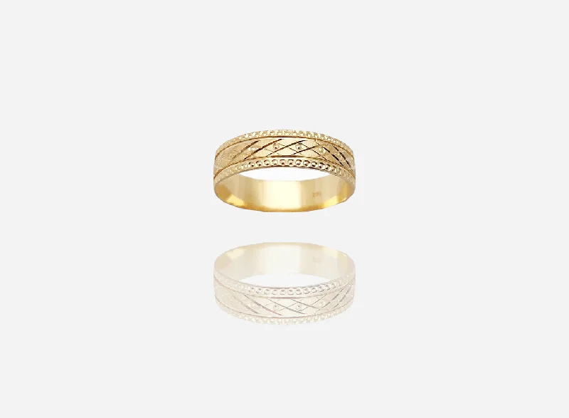 Bold Statement Rings For Fashion Enthusiasts-Diamond-Cut Milgrain Border Band (14K)